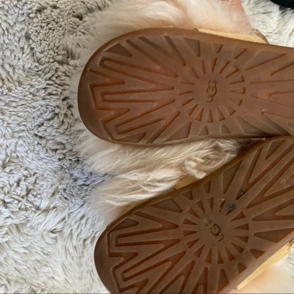 Ugg fur slippers toddler girl 6/7